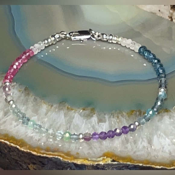 All Gemstone London Topaz and Sterling Silver Bracelet. - Picture 2 of 9